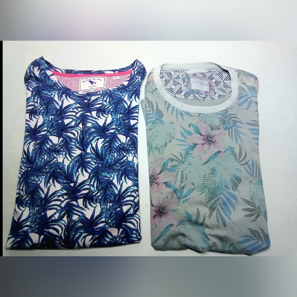 TWO TED BAKER WOMEN'S SIZE 6 TEE SHIRTS